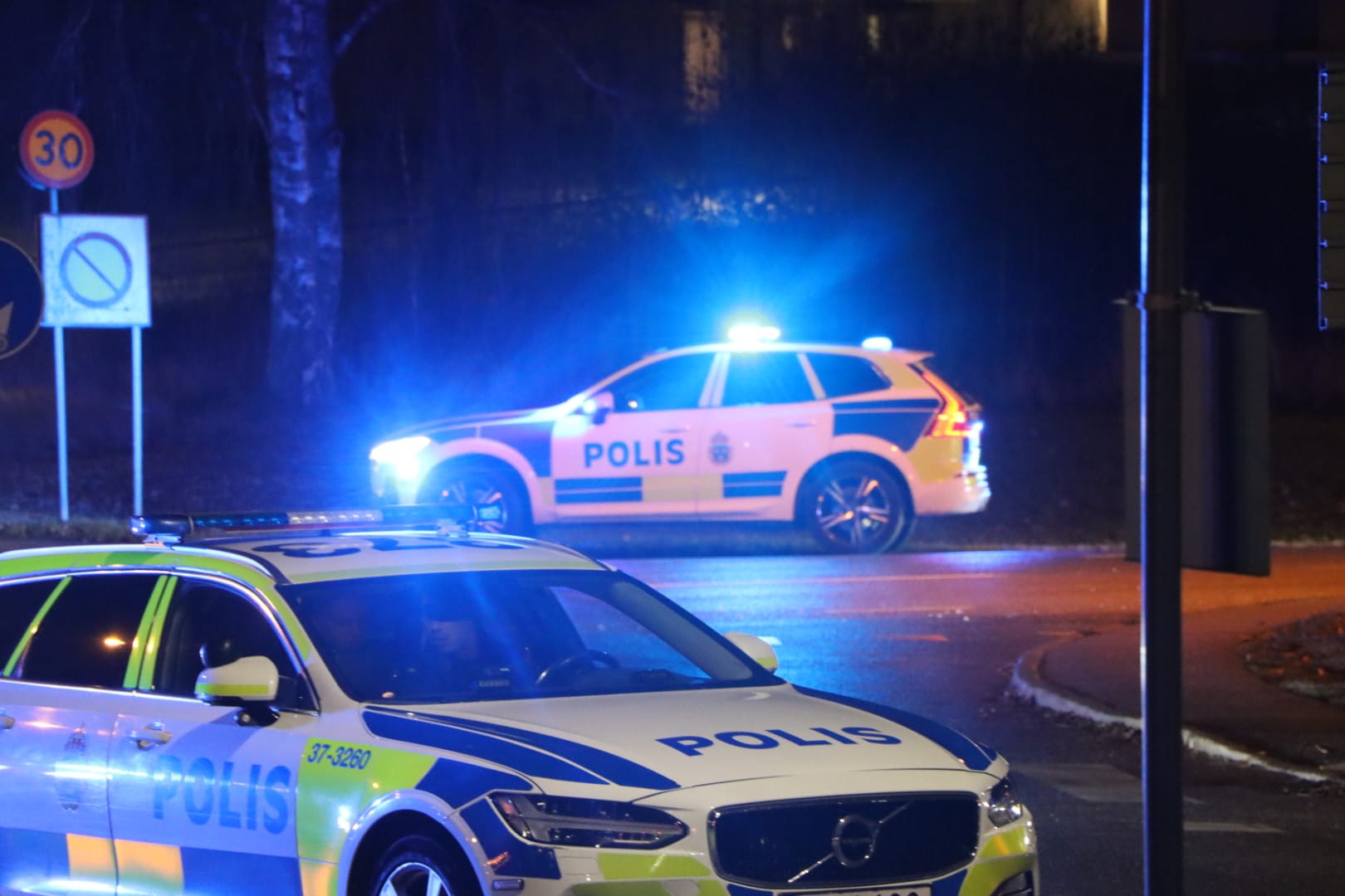 Larm Om Fyrverkerier Ungdomar Kontrollerades Telgenytt