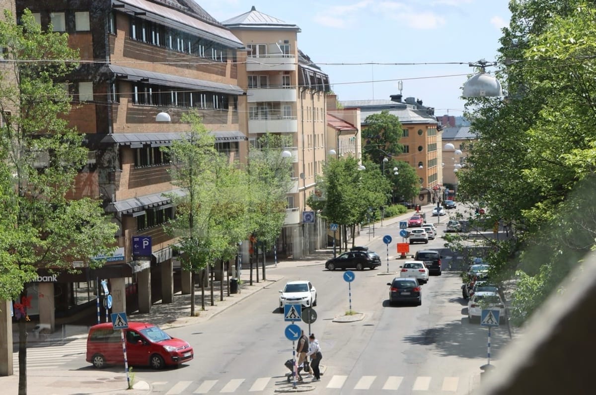 Nygatan i Södertälje blir dubbelriktad igen – ombyggnad klar 2027